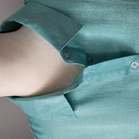 Roaman's STUNNING aqua button down blouse with ruffle sides NWOT - Picture 7 of 11